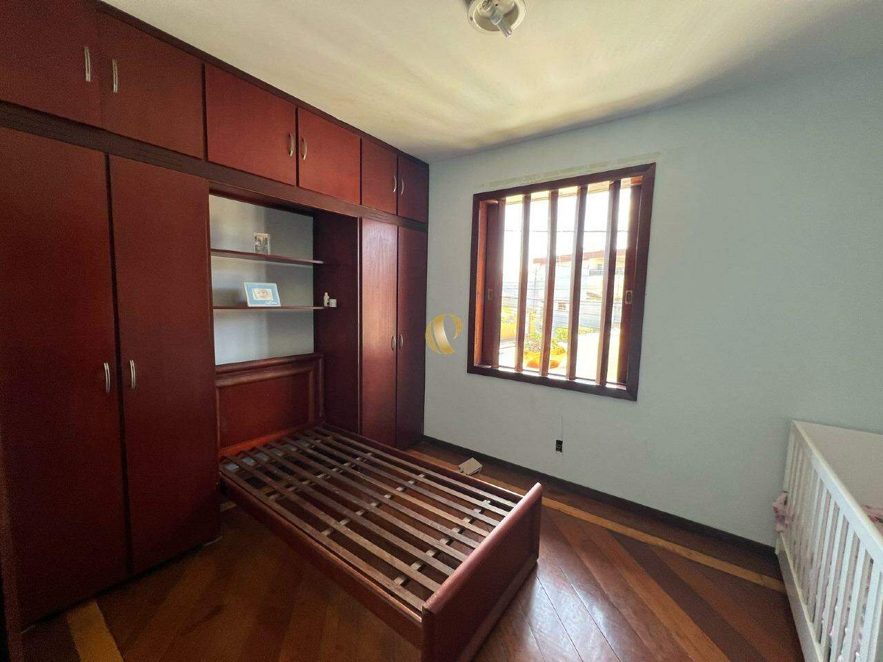 Casa à venda com 5 quartos, 272m² - Foto 11