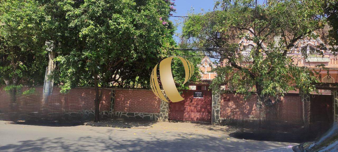Casa para alugar com 4 quartos, 1469m² - Foto 4