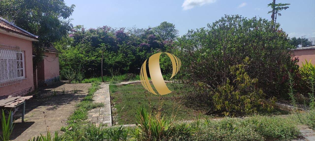 Casa para alugar com 4 quartos, 1469m² - Foto 12
