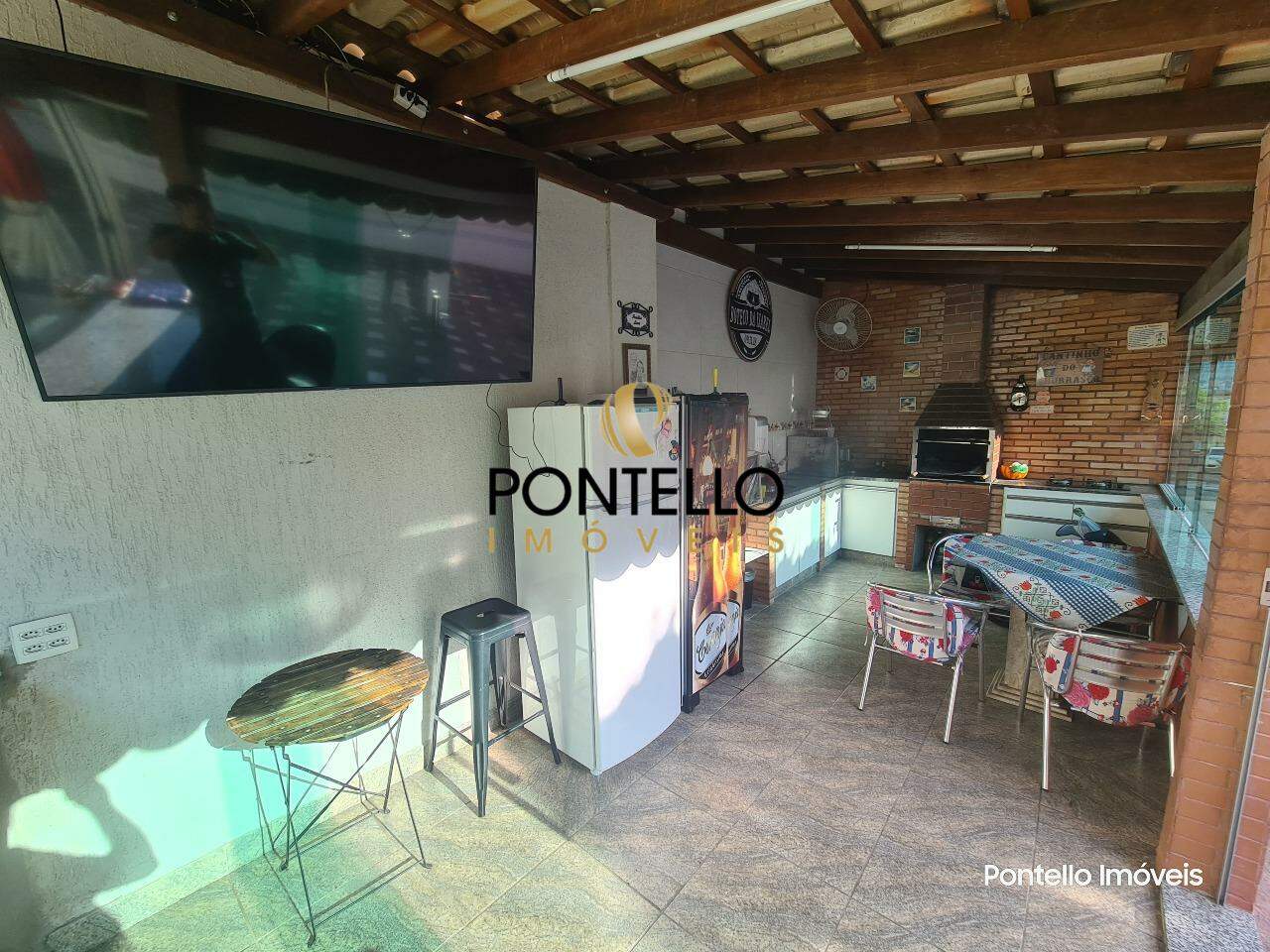 Casa, 3 quartos, 214 m² - Foto 2