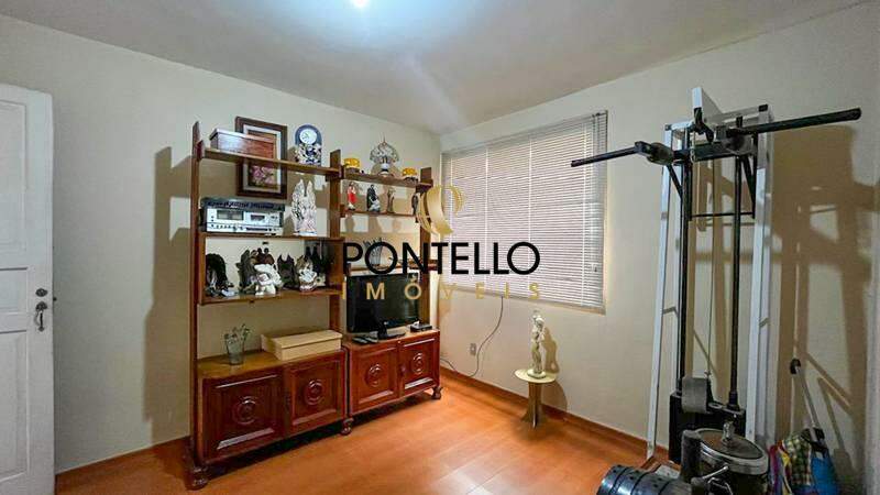 Casa, 7 quartos, 251 m² - Foto 1