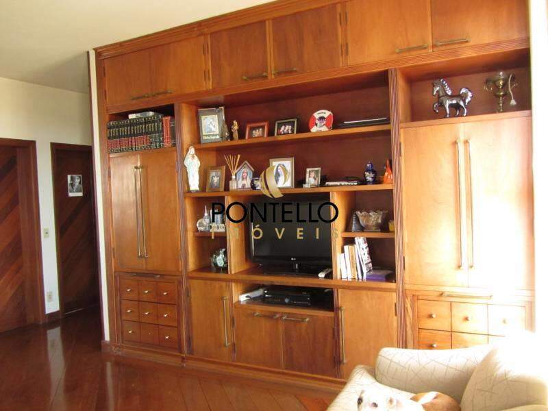 Casa à venda com 4 quartos, 354m² - Foto 16