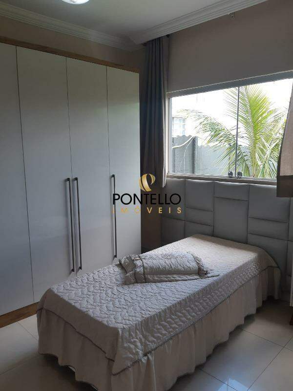 Casa à venda com 6 quartos, 400m² - Foto 21