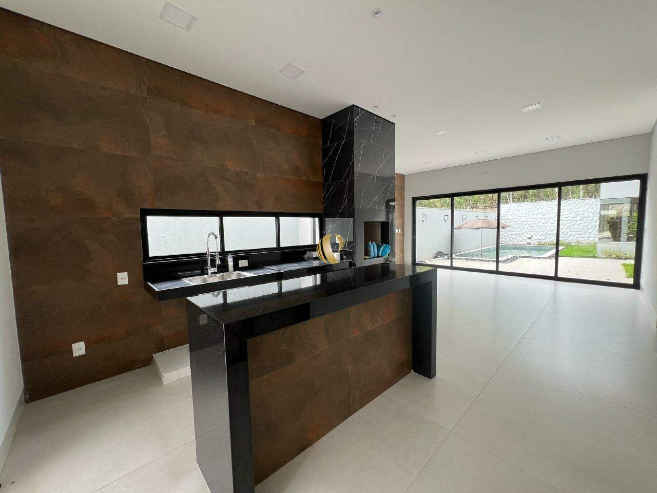 Casa à venda com 3 quartos, 246m² - Foto 10