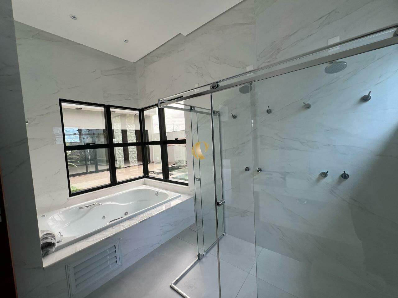 Casa à venda com 3 quartos, 246m² - Foto 18