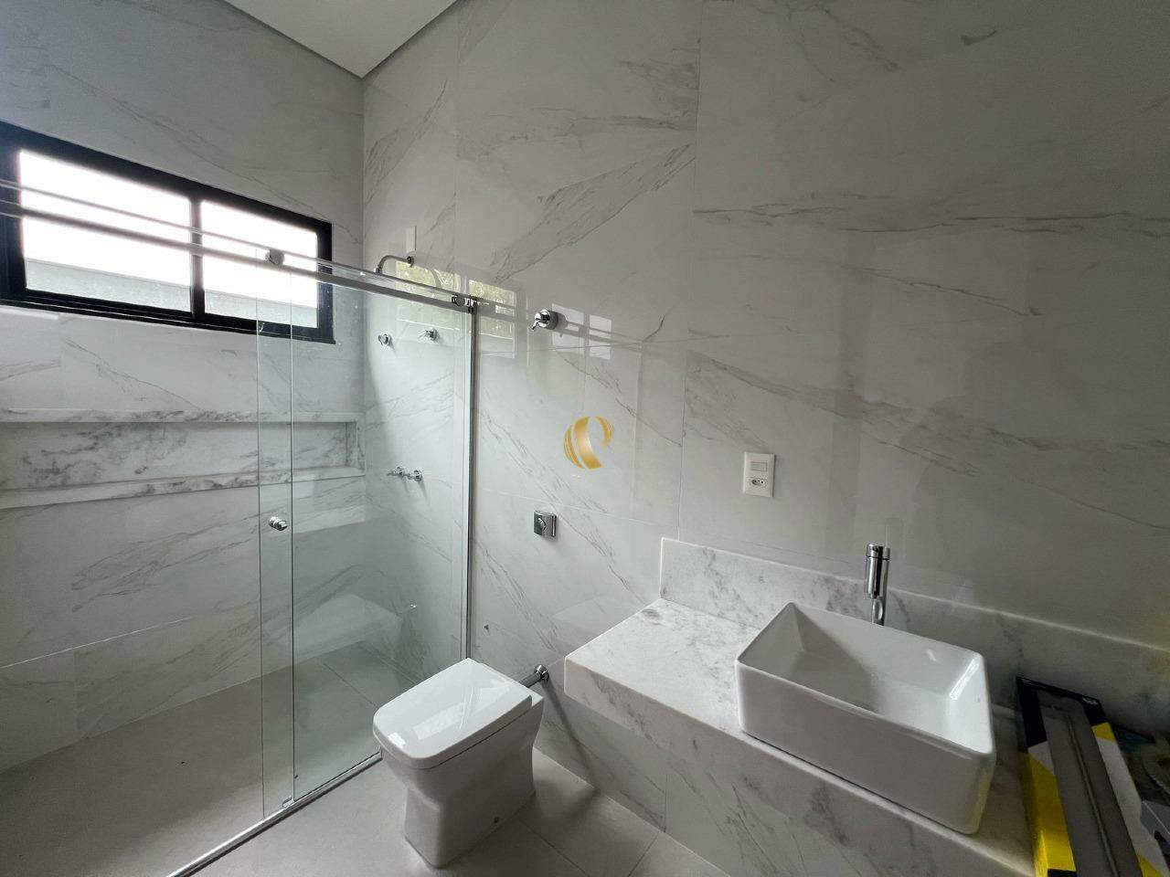 Casa à venda com 3 quartos, 246m² - Foto 17