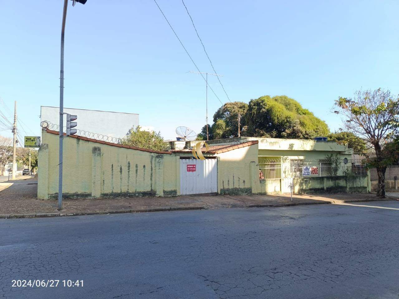 Casa à venda com 3 quartos, 165m² - Foto 2