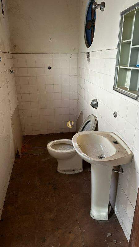 Casa, 5 quartos, 205 m² - Foto 8