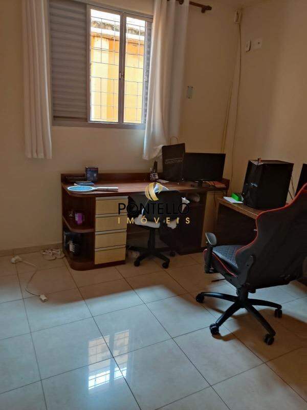 Casa à venda com 3 quartos, 391m² - Foto 13