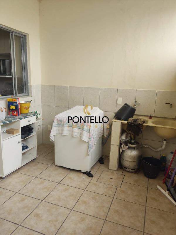Casa à venda com 3 quartos, 391m² - Foto 8
