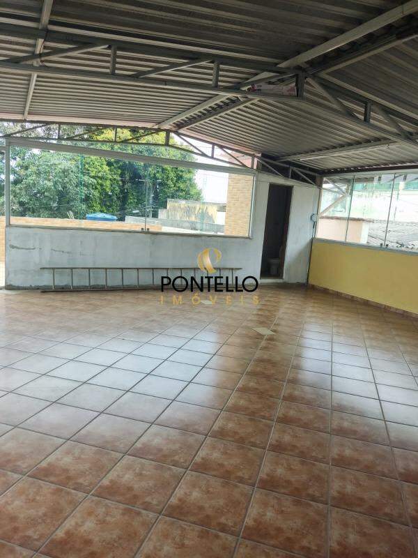 Casa à venda com 3 quartos, 391m² - Foto 1