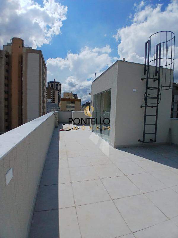 Cobertura à venda com 2 quartos, 76m² - Foto 2