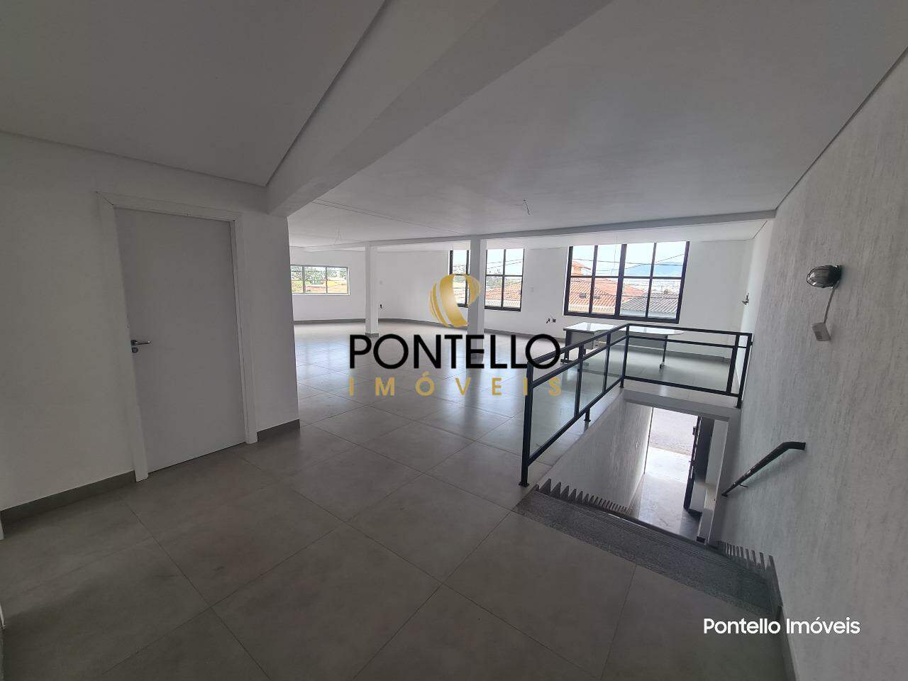 Conjunto Comercial-Sala para alugar com 1 quarto, 168m² - Foto 2