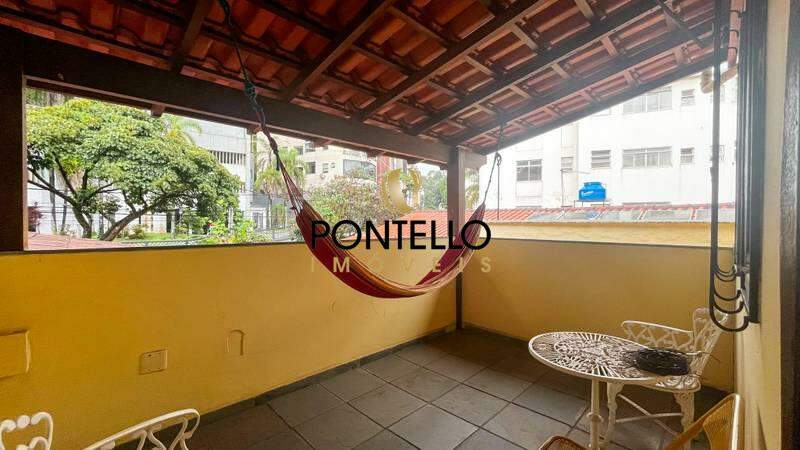 Casa à venda com 8 quartos, 500m² - Foto 10