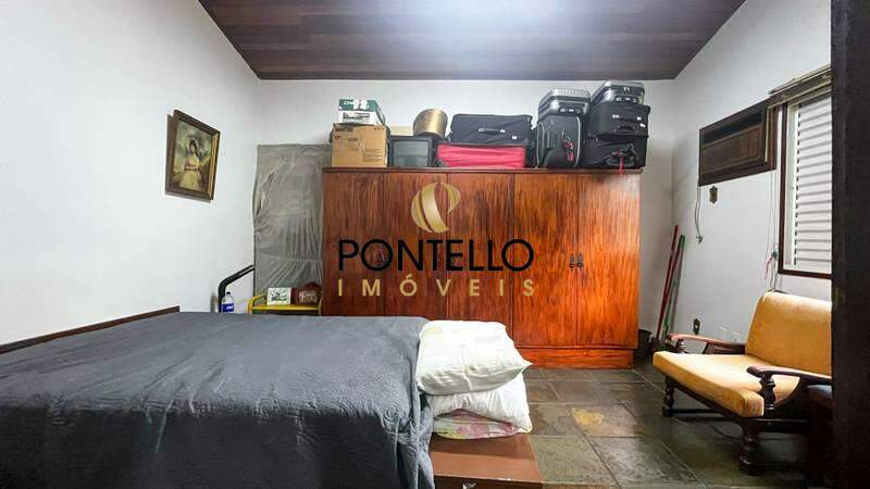 Casa à venda com 8 quartos, 500m² - Foto 13