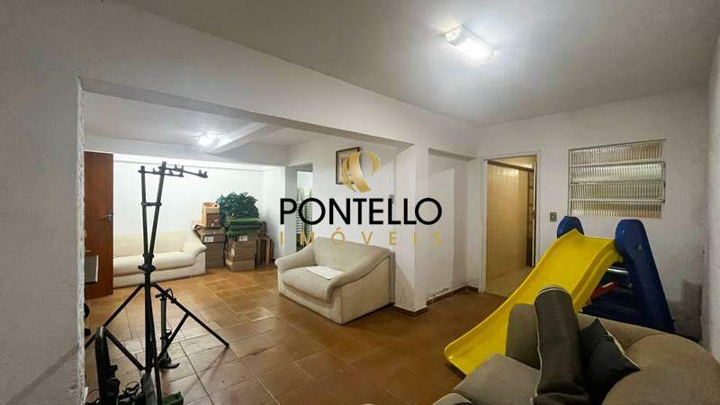Casa à venda com 8 quartos, 500m² - Foto 17