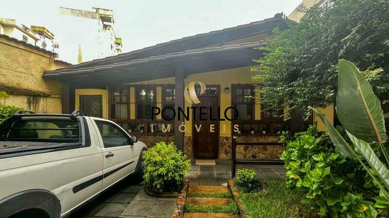 Casa à venda com 8 quartos, 500m² - Foto 2