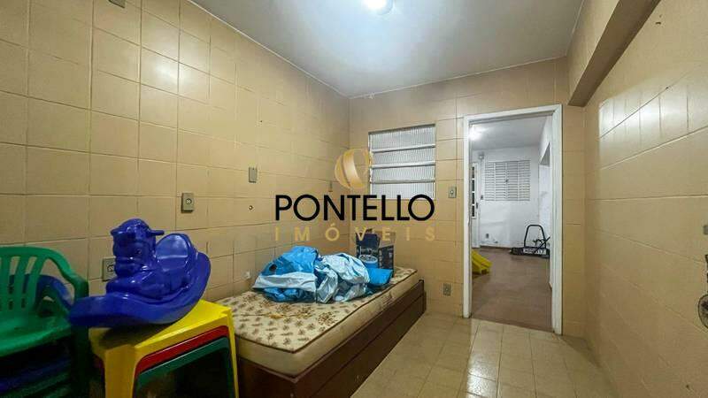 Casa à venda com 8 quartos, 500m² - Foto 25