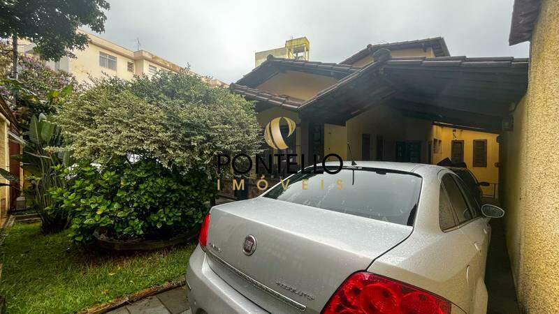 Casa à venda com 8 quartos, 500m² - Foto 3