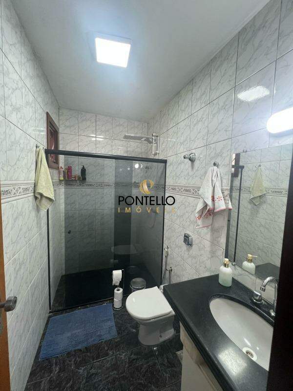 Casa à venda com 4 quartos, 180m² - Foto 12