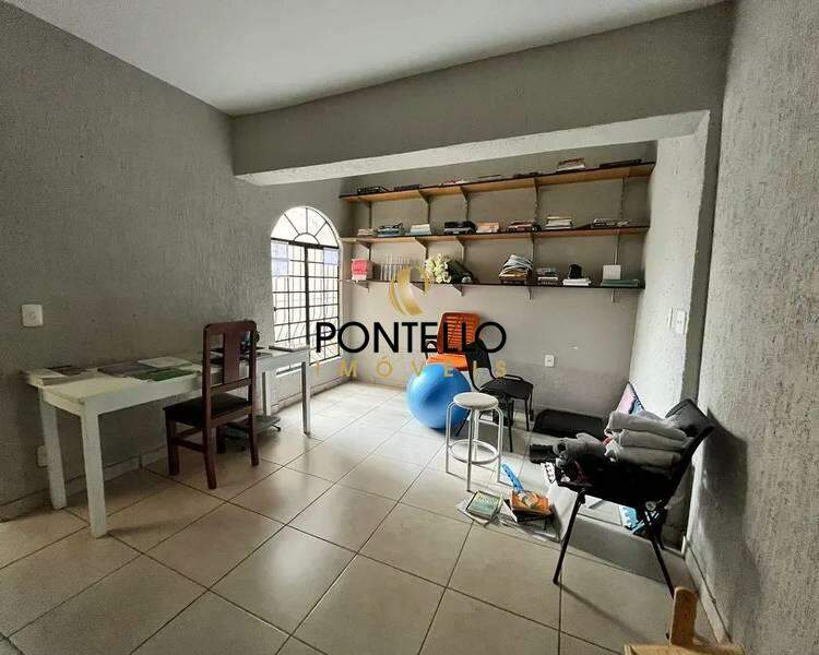 Casa à venda com 7 quartos, 270m² - Foto 15