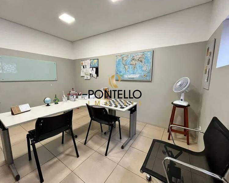 Casa à venda com 7 quartos, 270m² - Foto 16