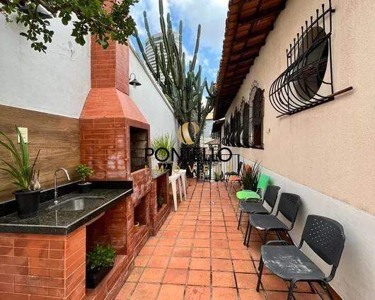 Casa à venda com 7 quartos, 270m² - Foto 18