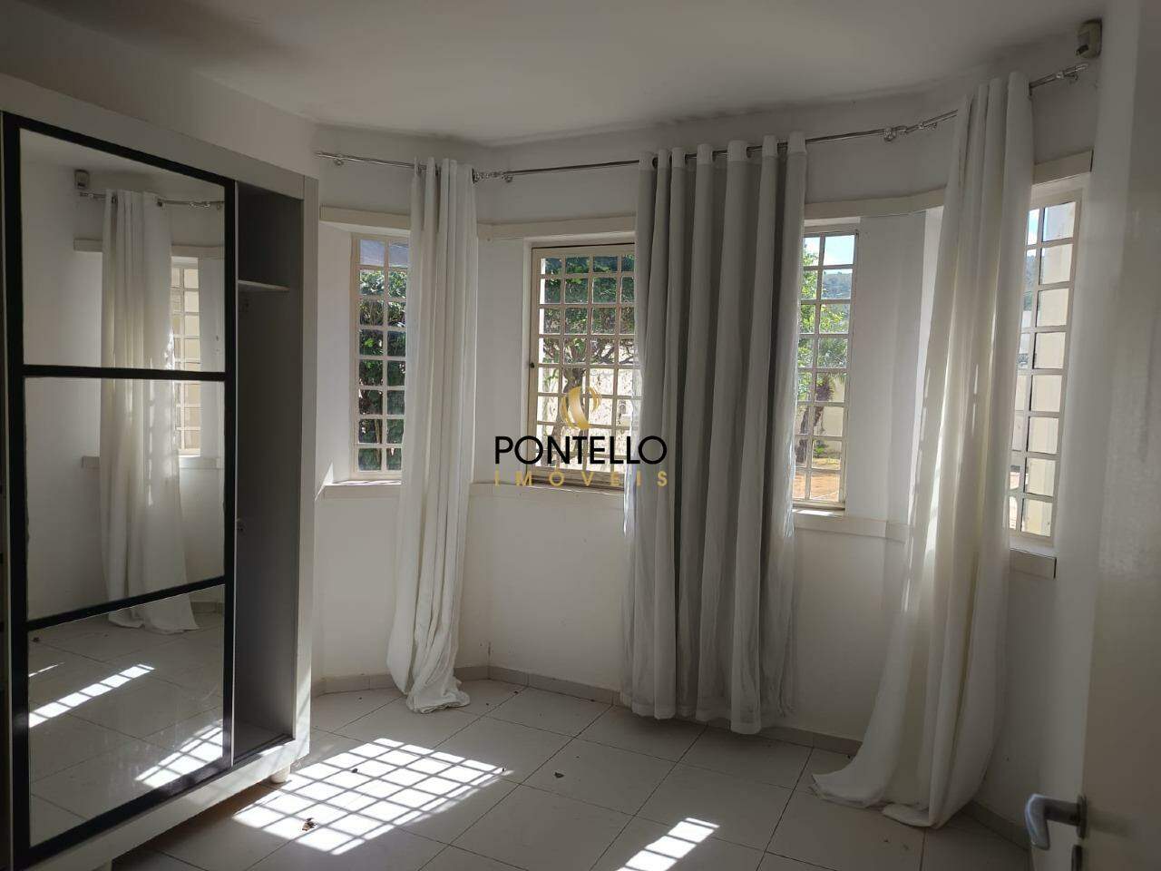 Casa à venda com 2 quartos, 150m² - Foto 12
