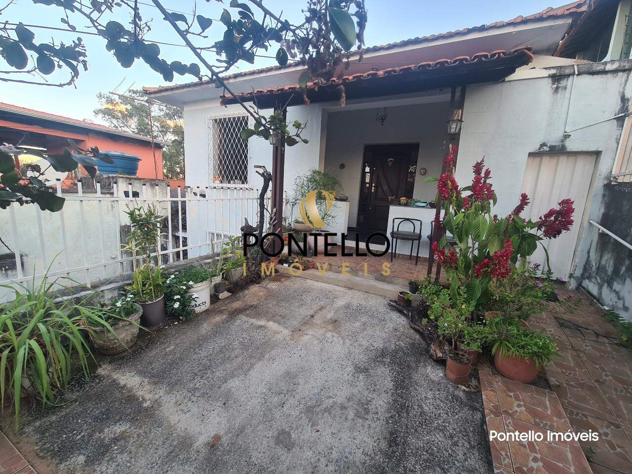 Casa, 4 quartos, 240 m² - Foto 1