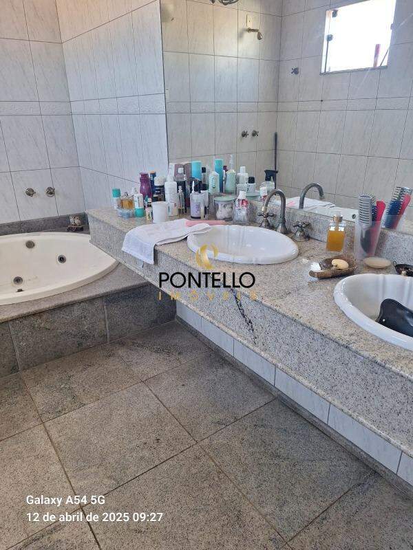 Casa à venda com 4 quartos, 560m² - Foto 20