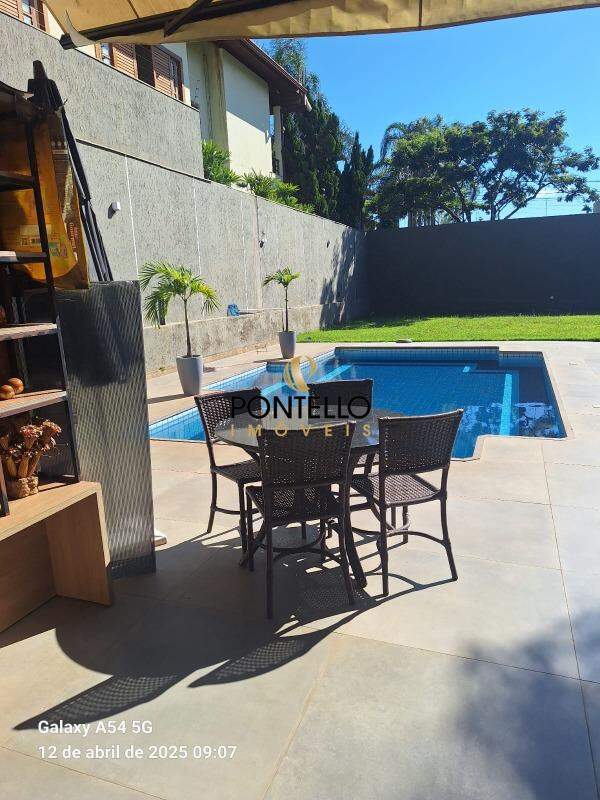 Casa à venda com 4 quartos, 560m² - Foto 5