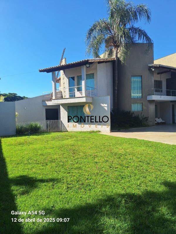 Casa à venda com 4 quartos, 560m² - Foto 3