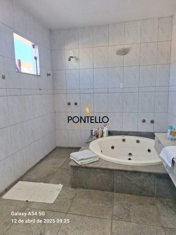Casa à venda com 4 quartos, 560m² - Foto 21