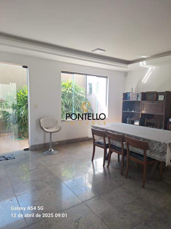 Casa à venda com 4 quartos, 560m² - Foto 13
