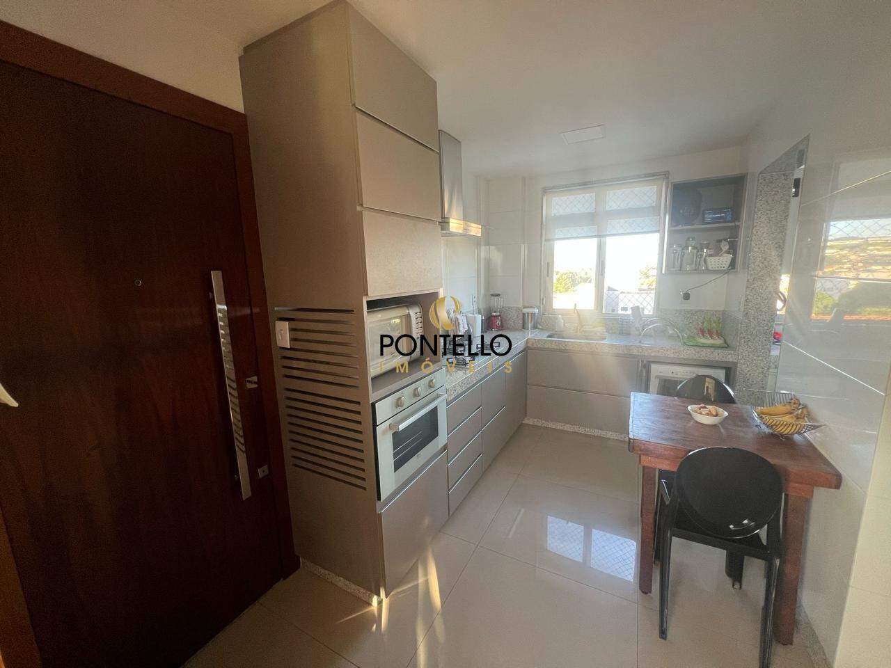 Apartamento à venda com 3 quartos, 185m² - Foto 6