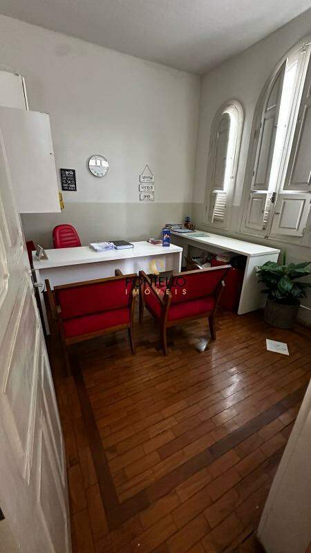 Casa à venda com 1 quarto, 400m² - Foto 2