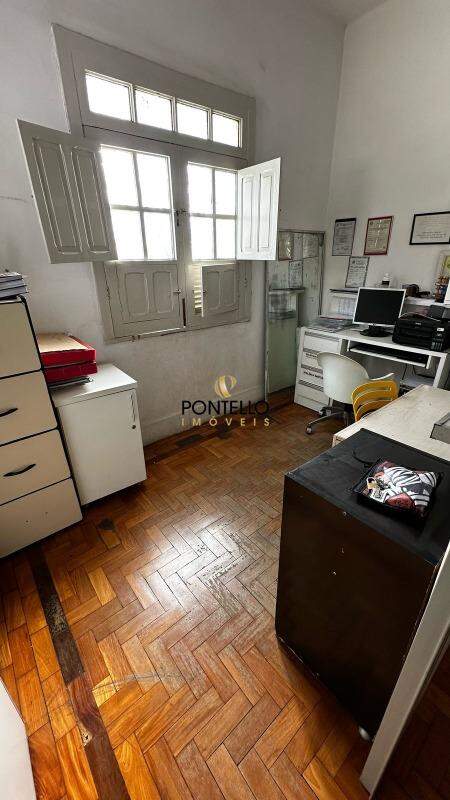 Casa à venda com 1 quarto, 400m² - Foto 3