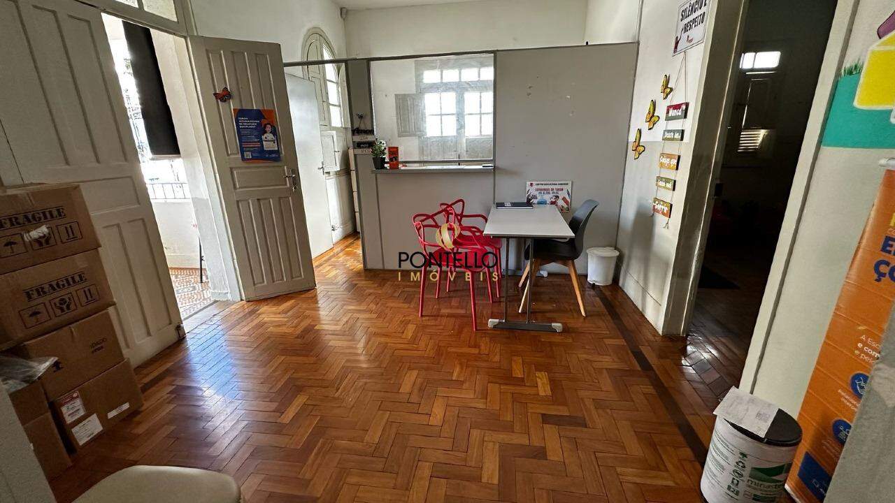 Casa à venda com 1 quarto, 400m² - Foto 4