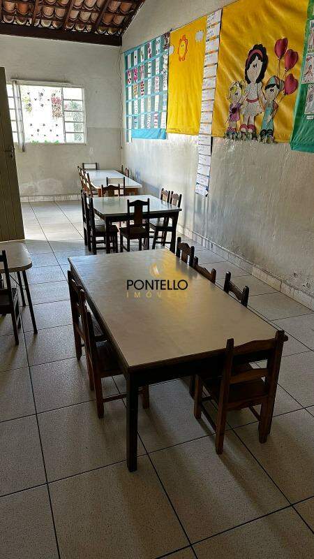 Casa à venda com 1 quarto, 400m² - Foto 11