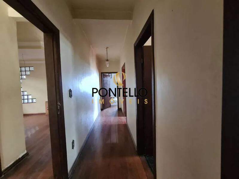 Casa à venda com 4 quartos, 336m² - Foto 11