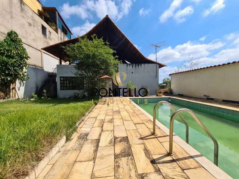 Casa à venda com 4 quartos, 336m² - Foto 12