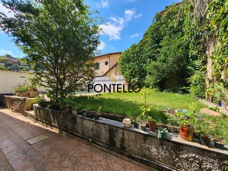 Casa à venda com 4 quartos, 336m² - Foto 15