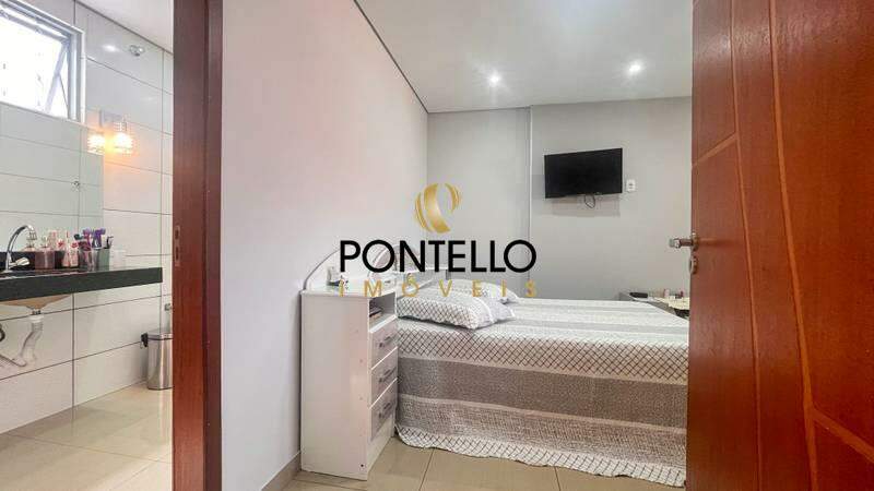Casa à venda com 3 quartos, 201m² - Foto 15