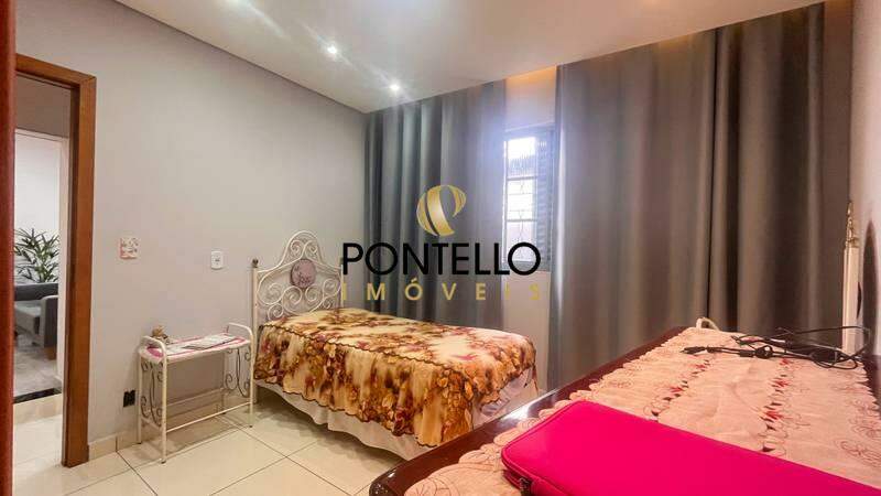 Casa à venda com 3 quartos, 201m² - Foto 18