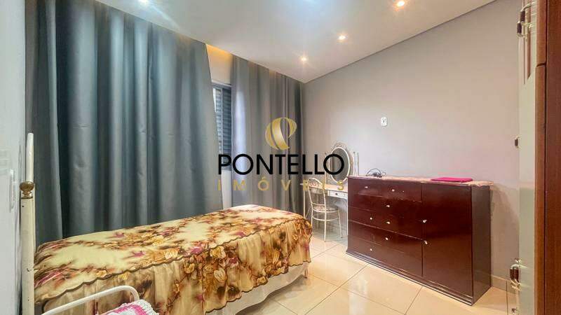 Casa à venda com 3 quartos, 201m² - Foto 20