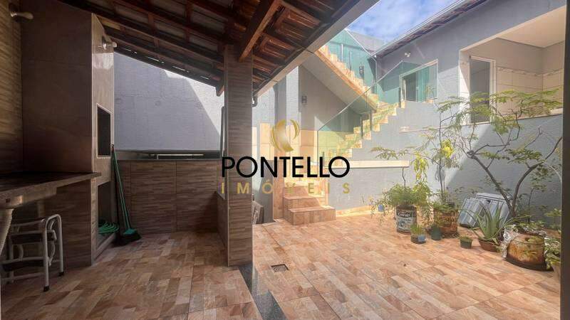 Casa à venda com 3 quartos, 201m² - Foto 6
