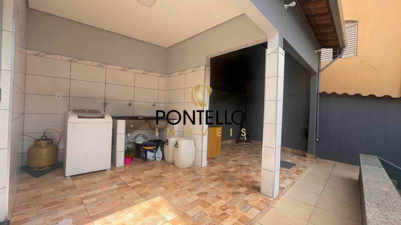 Casa à venda com 3 quartos, 201m² - Foto 9