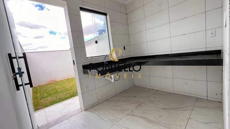 Casa à venda com 2 quartos, 65m² - Foto 10
