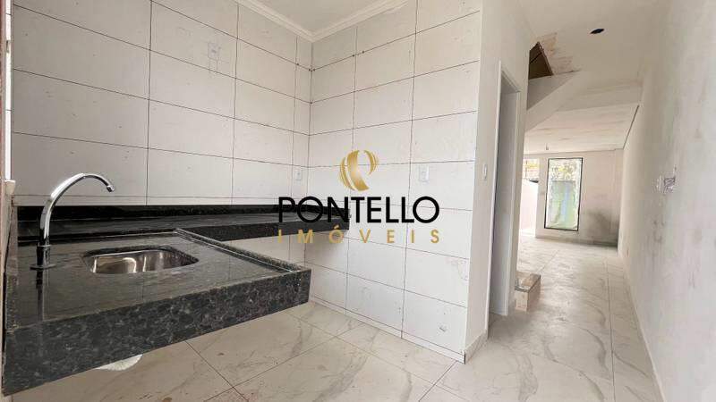 Casa à venda com 2 quartos, 65m² - Foto 9