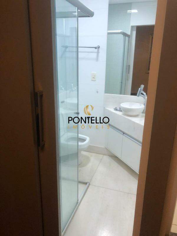 Apartamento para alugar com 3 quartos, 180m² - Foto 19